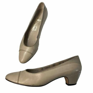 Salvatore Ferragamo Vintage Beige Leather Block Heel Pumps Size 6.5